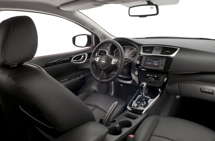 Интерьер Nissan Sentra 2016 года  (BR) (фото 6 из 30)